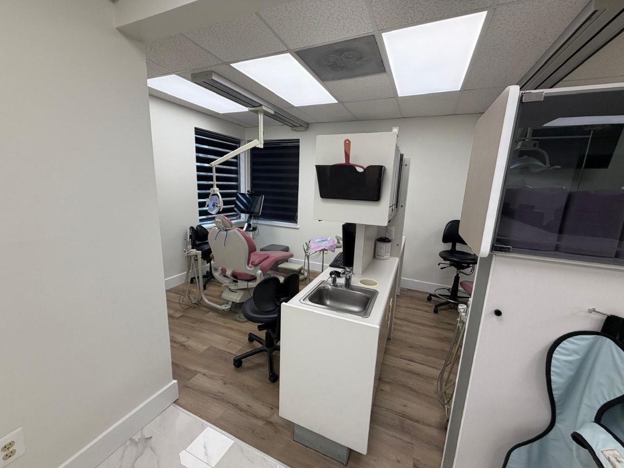 Dental clinic in Reston